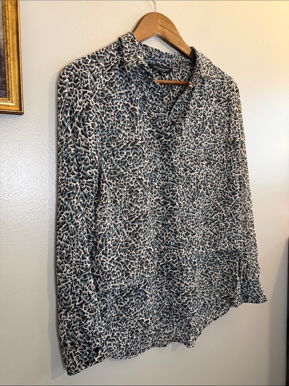 Liverpool Los Angeles XS Abstract Animal Print Button Front Blouse Teal Black - Picture 4 of 8